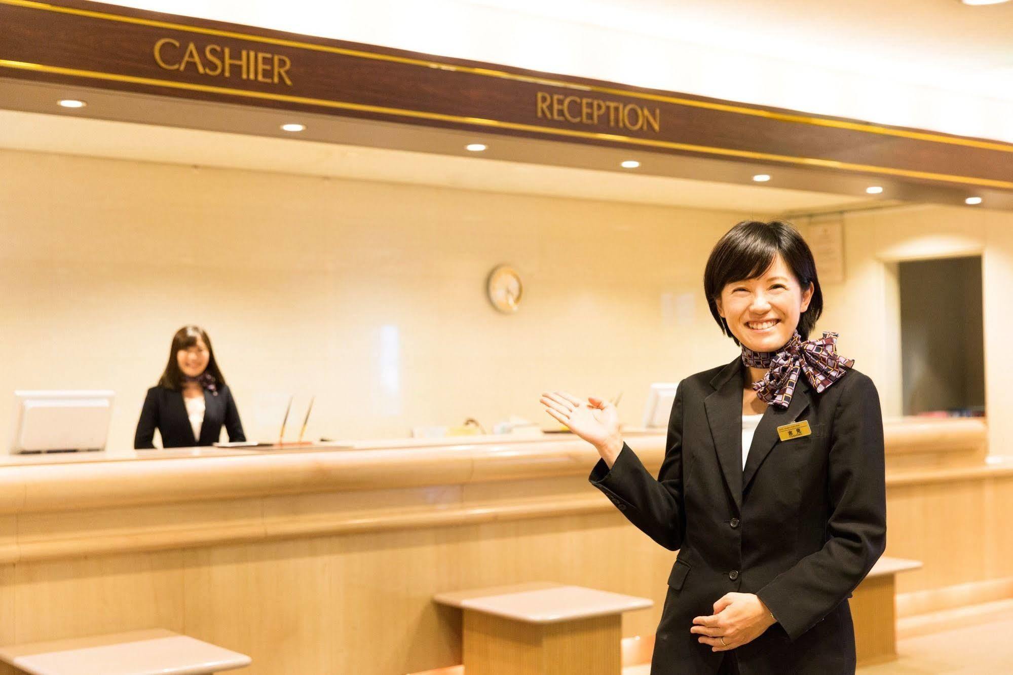 Hotel Hankyu Expo Park Osaka Suita Bagian luar foto